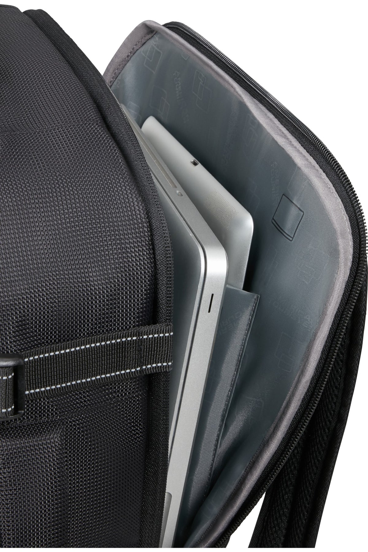 Plecak American Tourister Take2Cabin MS Pro Flash Black – wnętrze